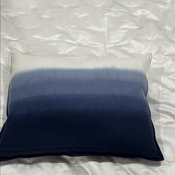 Polo by Ralph Lauren Blue Ombre Pillow - Picture 1 of 3